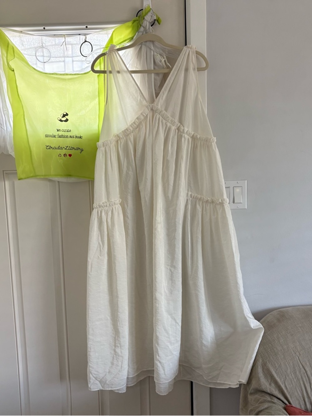 Isa Arden Lightweight White Maxi Dress with Cross-Back Straps 6